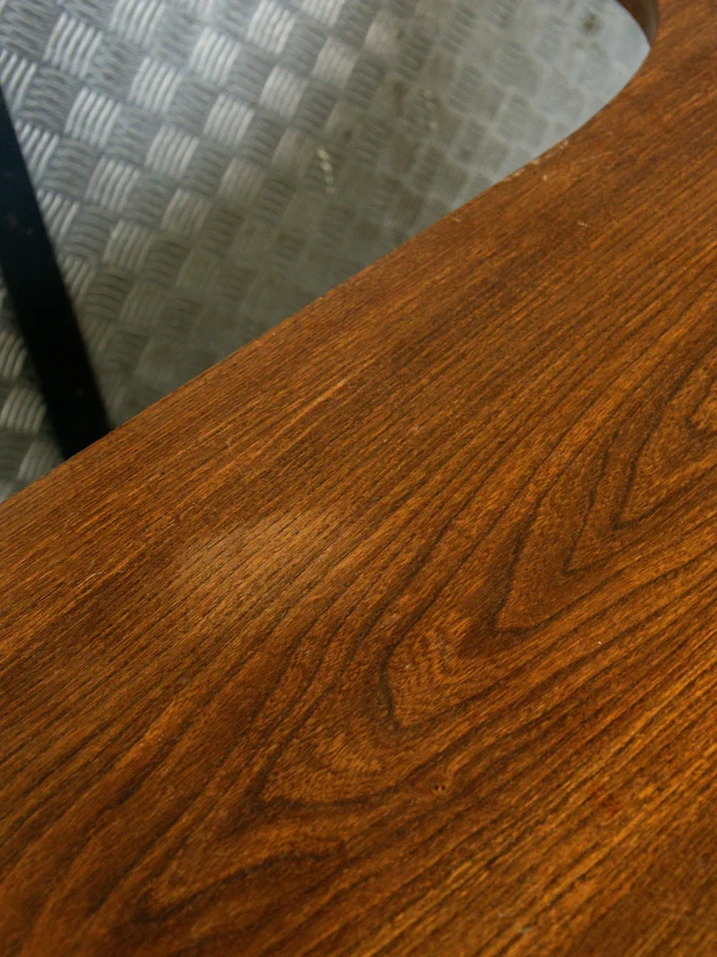 Quentin, le bar brutaliste N°17