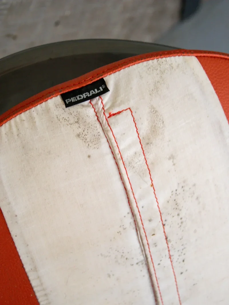 Alma, le lot de 6 chaises italiennes en métal N°1314