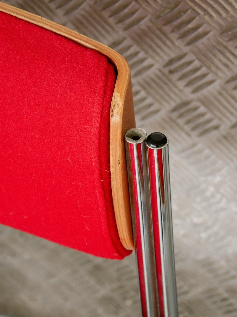 Alma, le lot de 6 chaises en laine N°515