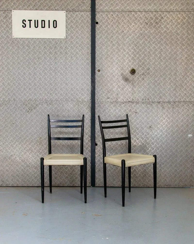 Alma, le lot de 6 chaises en bois N°308