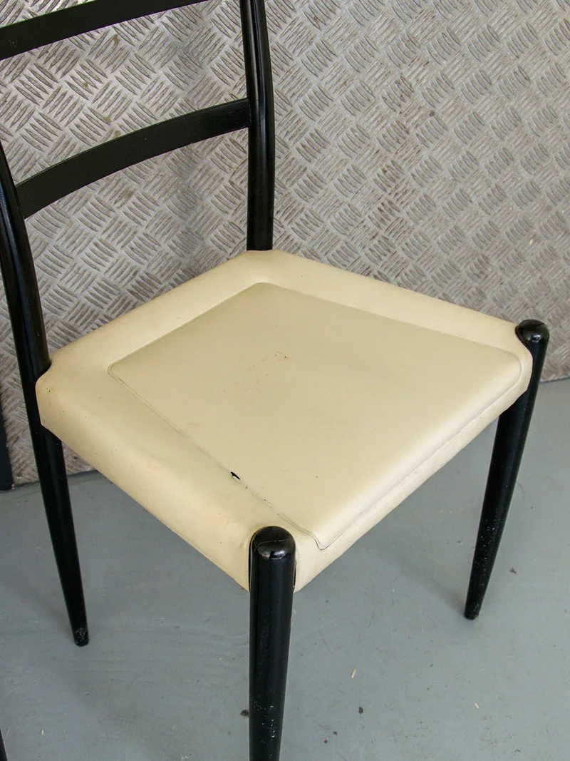 Alma, le lot de 6 chaises en bois N°308