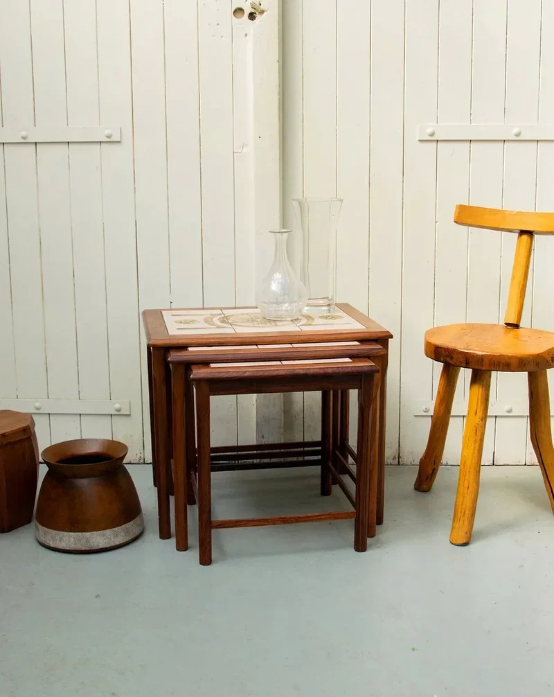 Barbara, les tables gigognes en faïence N°49