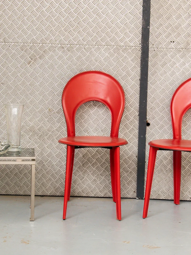 Alma, la paire de chaises en cuir N°310