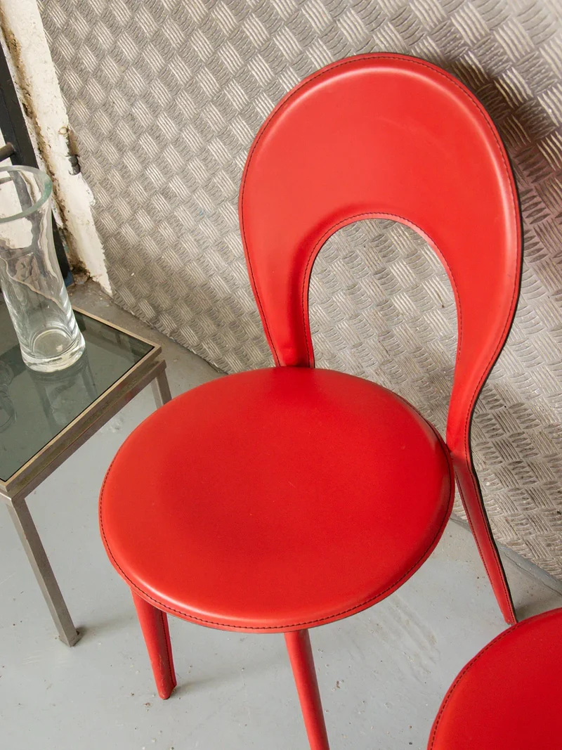Alma, la paire de chaises en cuir N°310