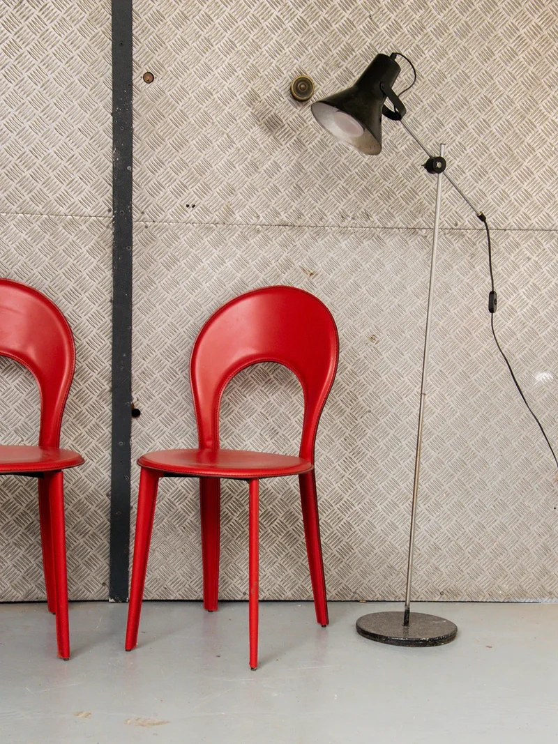 Alma, la paire de chaises en cuir N°310