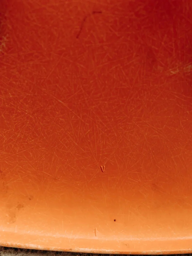 Alma, la chaise en métal N°522