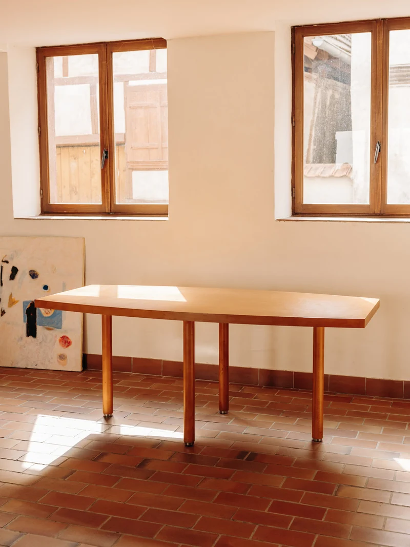 Karla, la table à manger en bois N°107