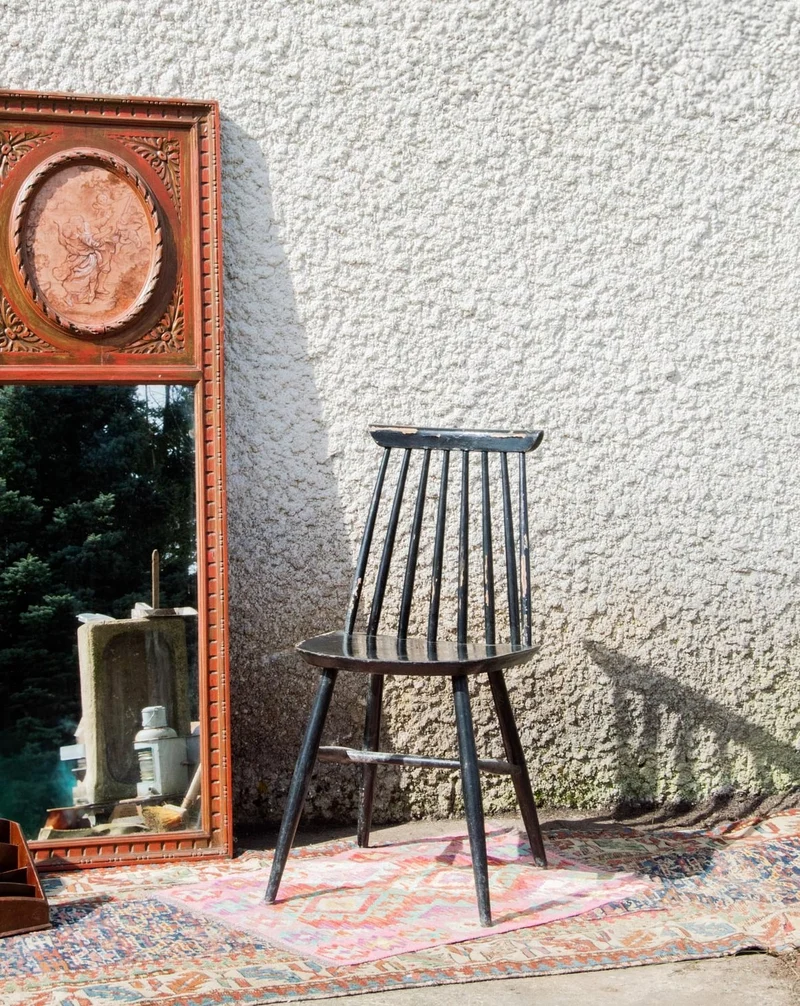 Claude, la chaise noire N°463