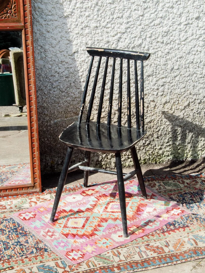 Claude, la chaise noire N°463