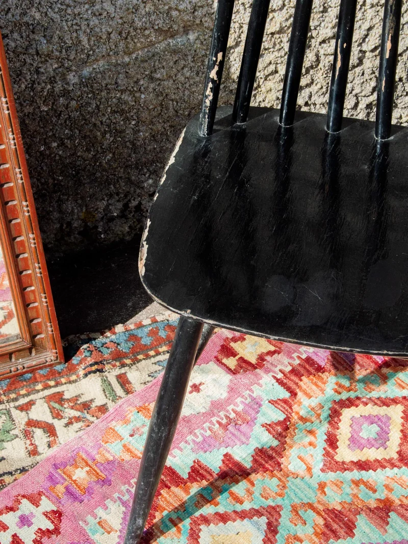 Claude, la chaise noire N°463