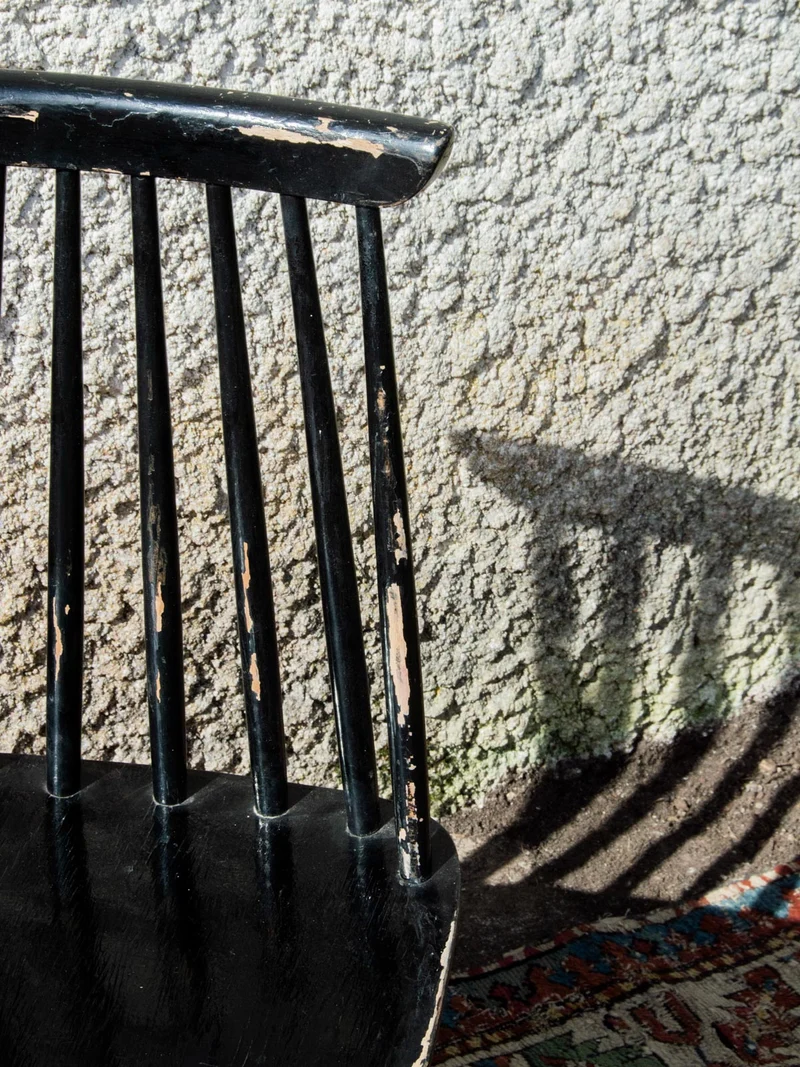 Claude, la chaise noire N°463