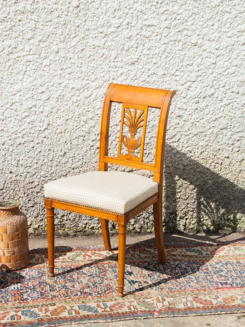 Claude, la chaise en bois N°581