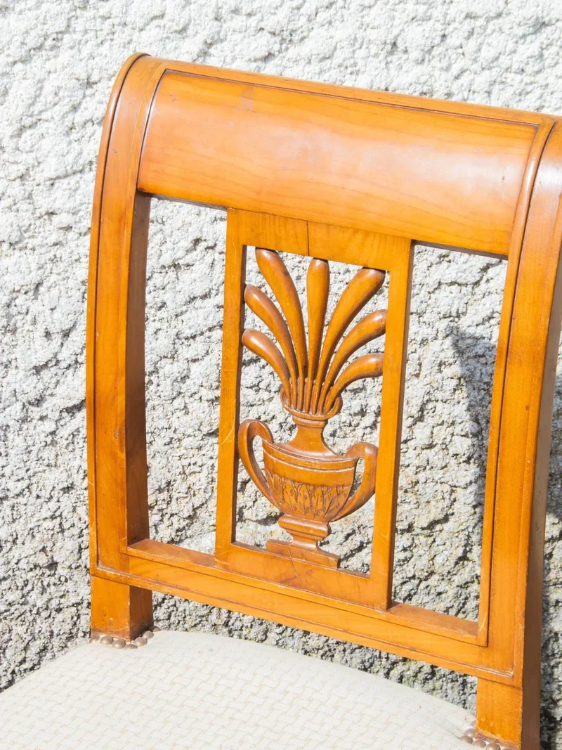 Claude, la chaise en bois N°581