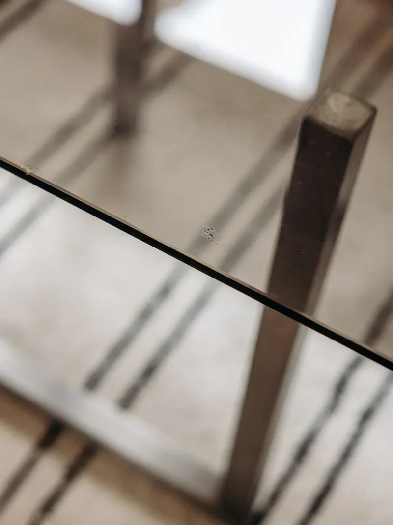 Marilyn, la table à manger en verre N°12