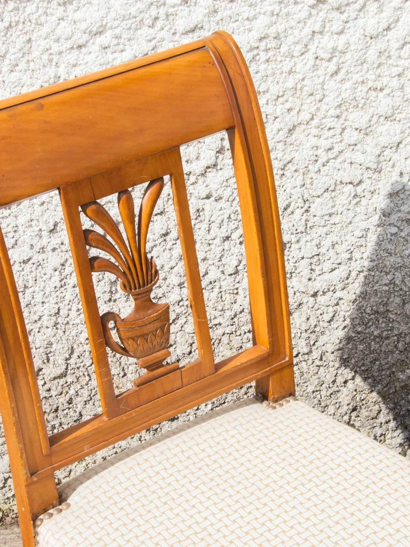 Claude, la chaise en bois N°584