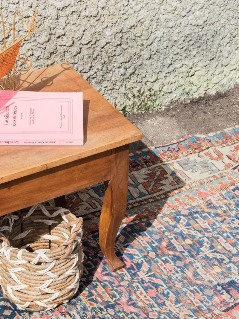 Francine, la table d'appoint en noyer N°339