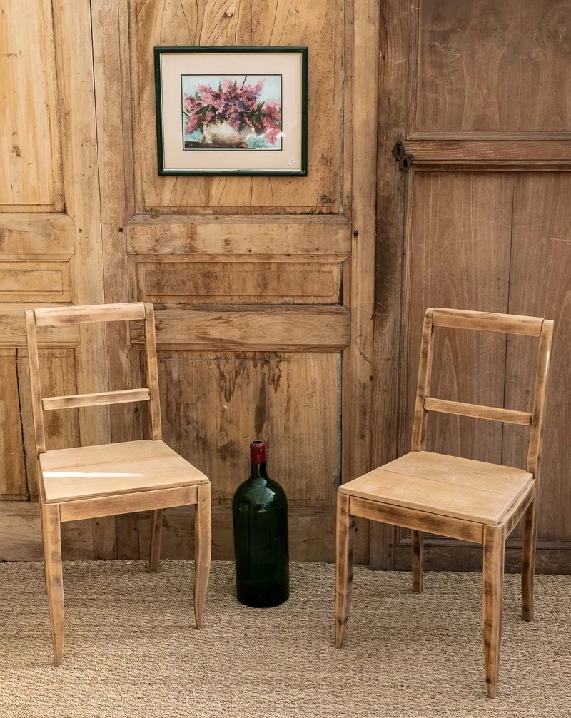 Claude, la paire de chaises en bois N°470