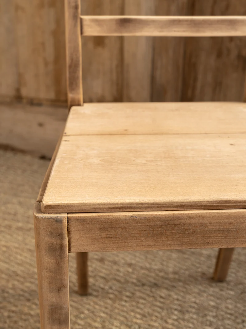 Claude, la paire de chaises en bois N°470