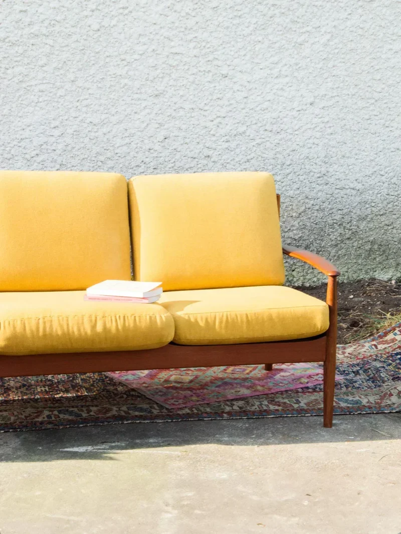 Clara, la banquette jaune N°23