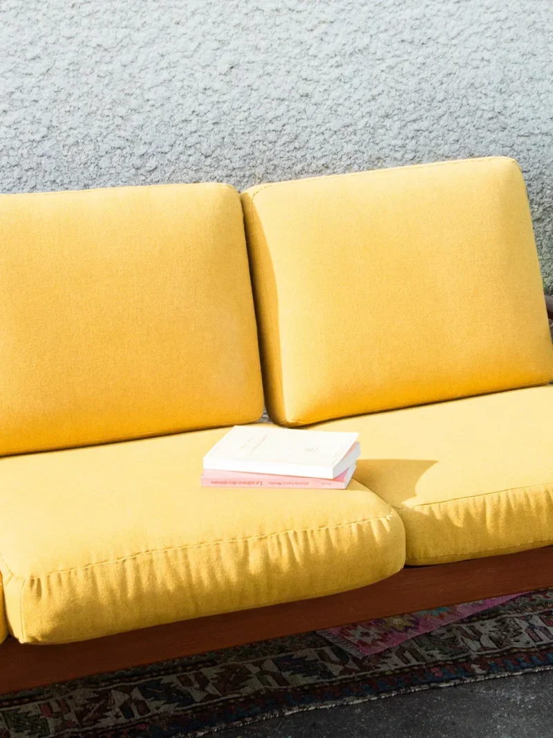 Clara, la banquette jaune N°23