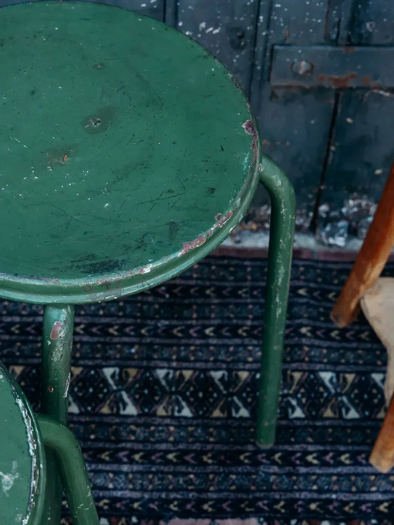 Regis, le tabouret vert N°391