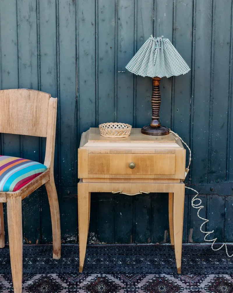 Odile, la petite table de chevet en bois clair N°121