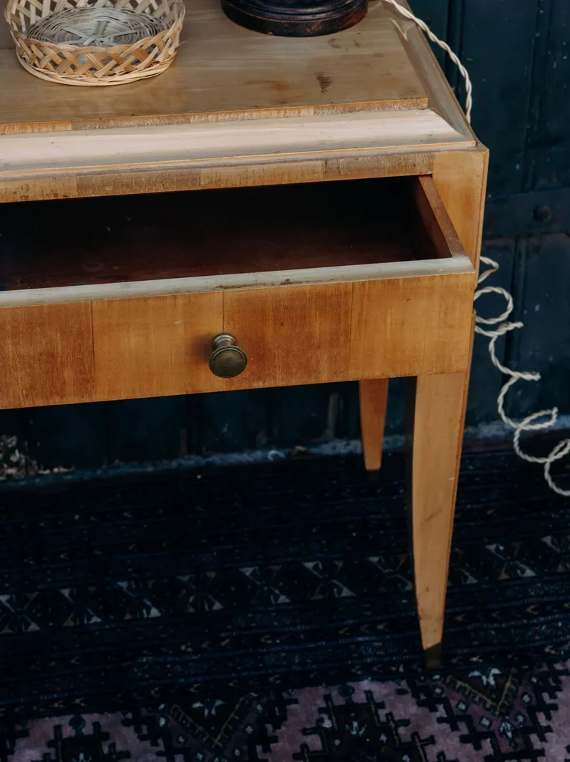 Odile, la petite table de chevet en bois clair N°121