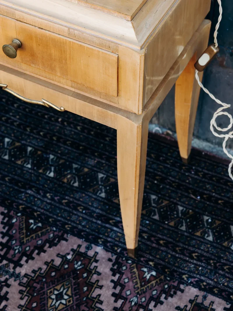 Odile, la petite table de chevet en bois clair N°121