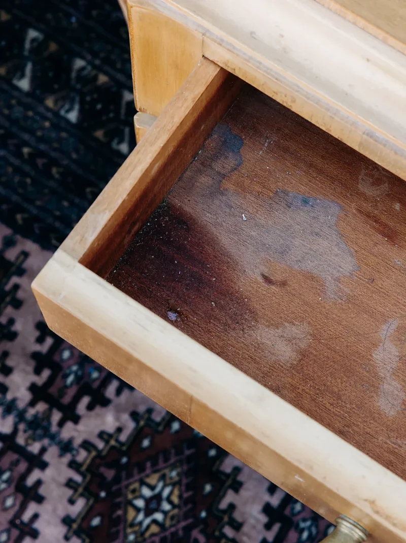 Odile, la petite table de chevet en bois clair N°121