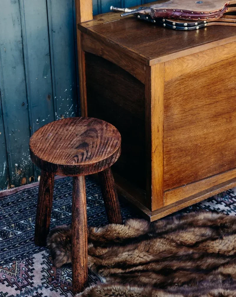 Regis, le tabouret en bois N°393