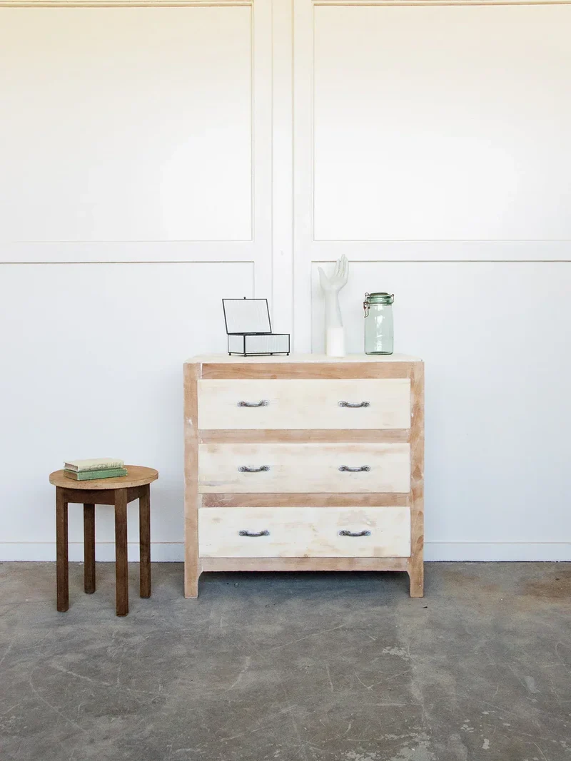 Regis, le tabouret en chêne N°431