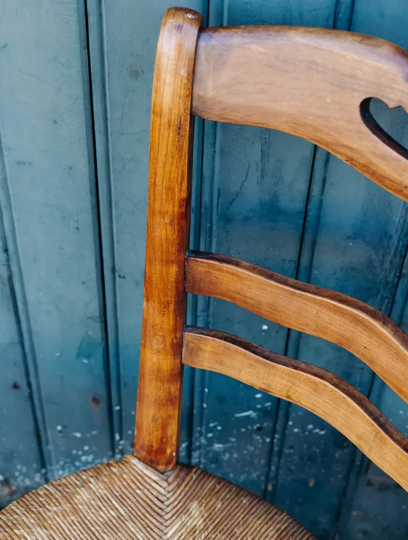 Claude, la chaise en bois et paille N°450