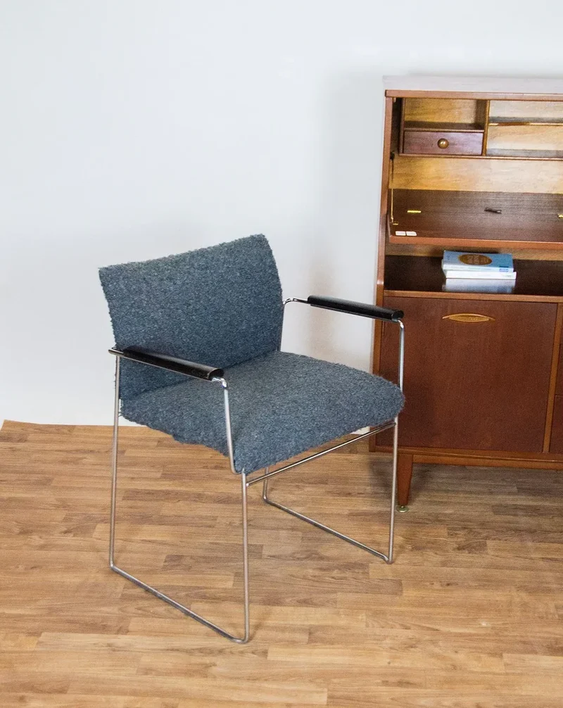 Jakob, le fauteuil en métal N°269