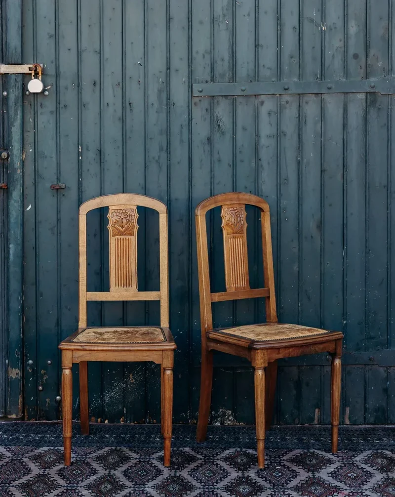 Claude, la chaise en bois et cuir N°407
