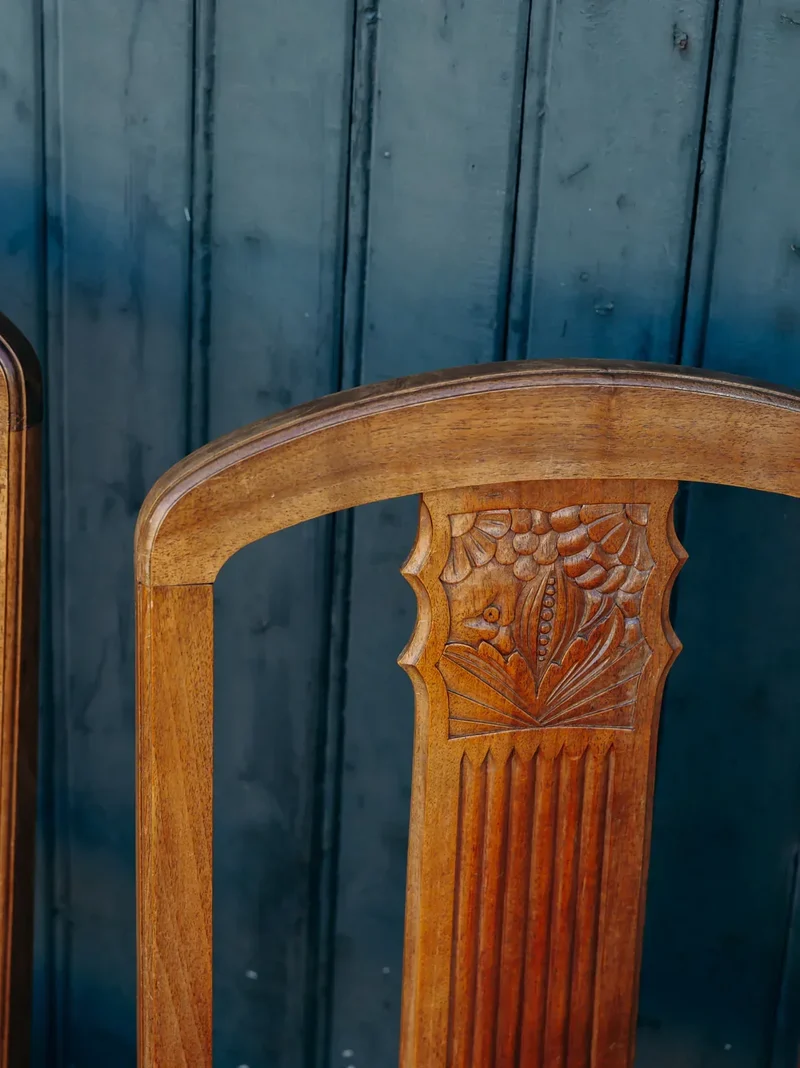Claude, la chaise en bois et cuir N°407