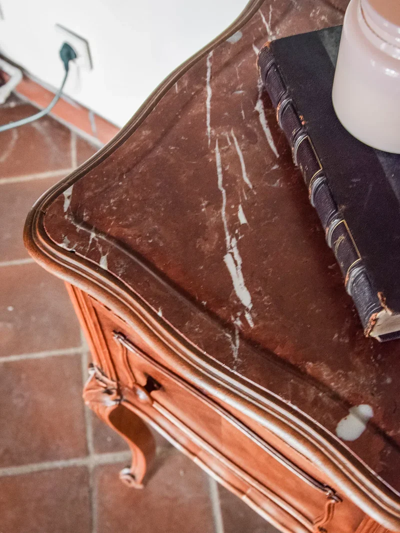 Odile, la table de chevet en bois N°374