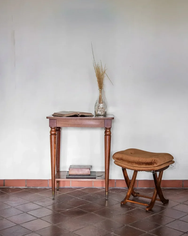 Francine, la table d'appoint en bois N°191