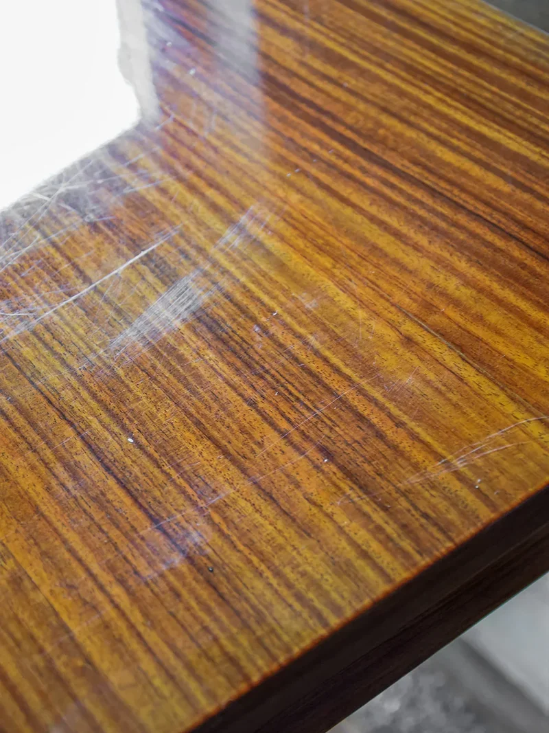 Francine, la table d'appoint en bois N°191