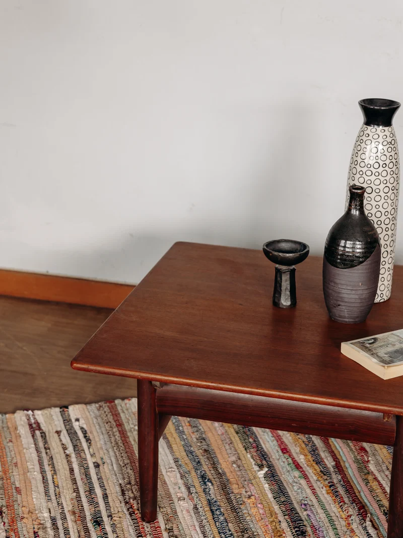 Donna, la table basse en teck N°222
