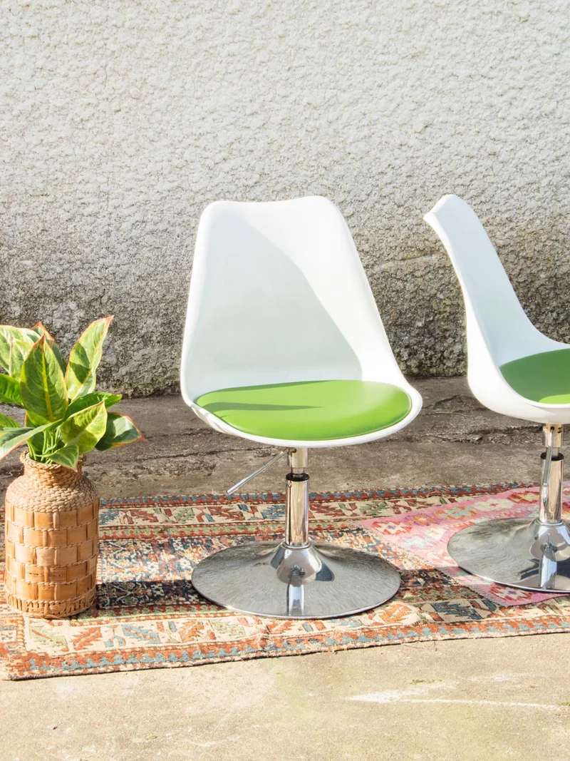 Alma, la chaise tulipe blanche et verte N°294