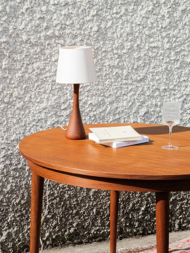 Julia, la lampe à poser en teck N°201