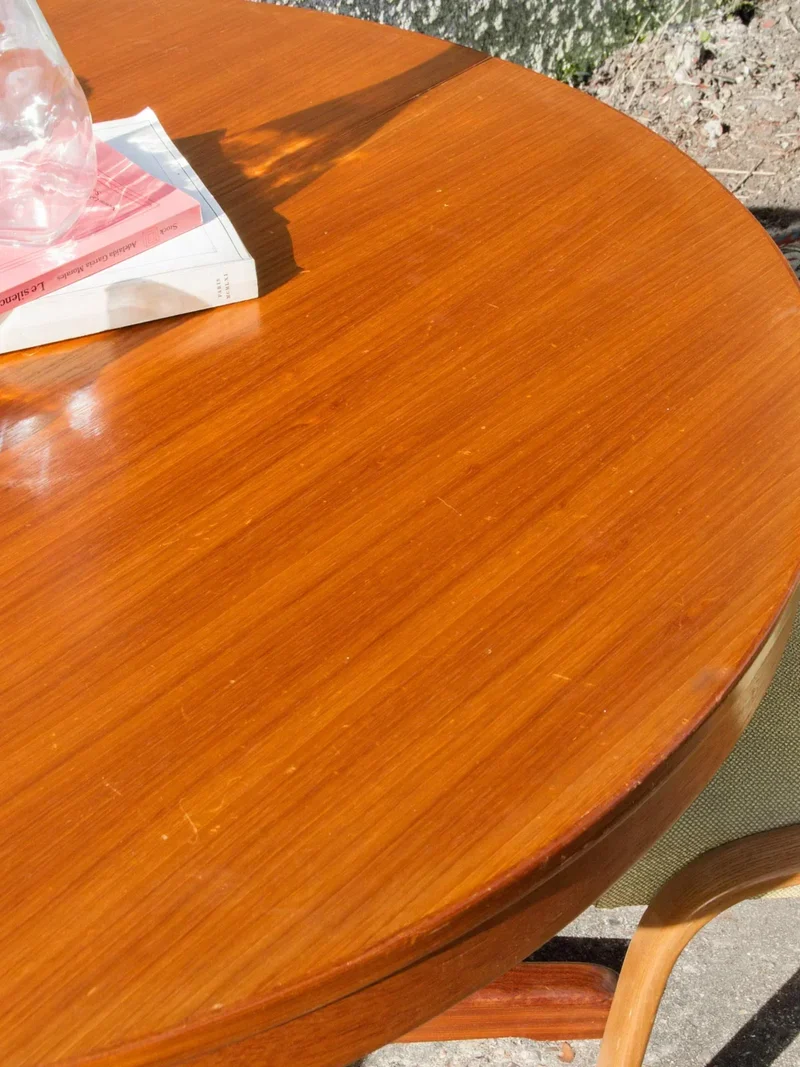 Karla, la table à manger Baumann N°351
