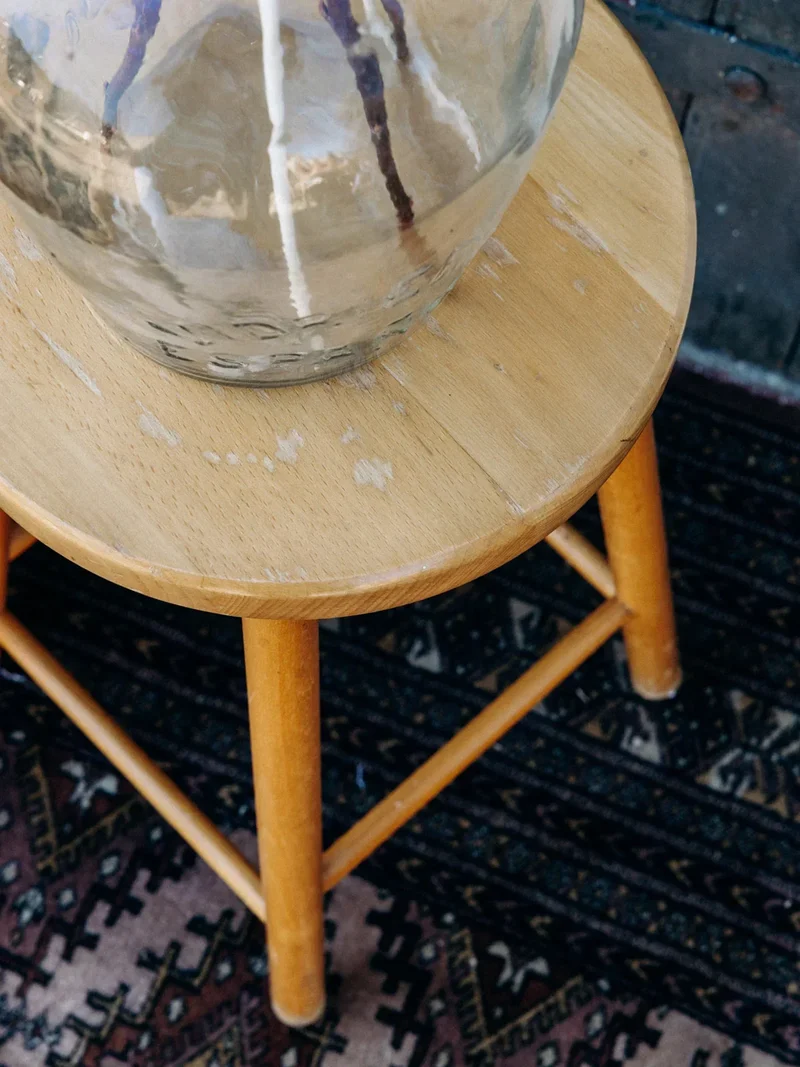 Regis, le tabouret en bois N°430