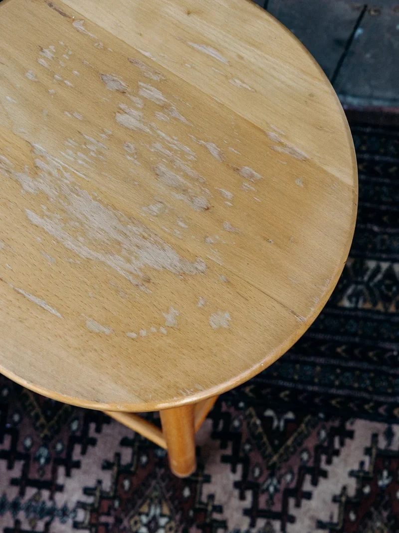 Regis, le tabouret en bois N°430