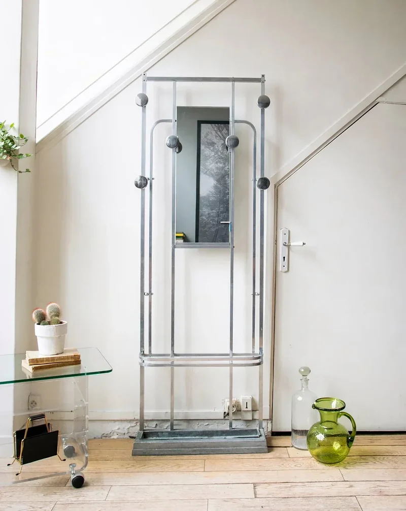 Charlie, le porte-manteau en aluminium N°48