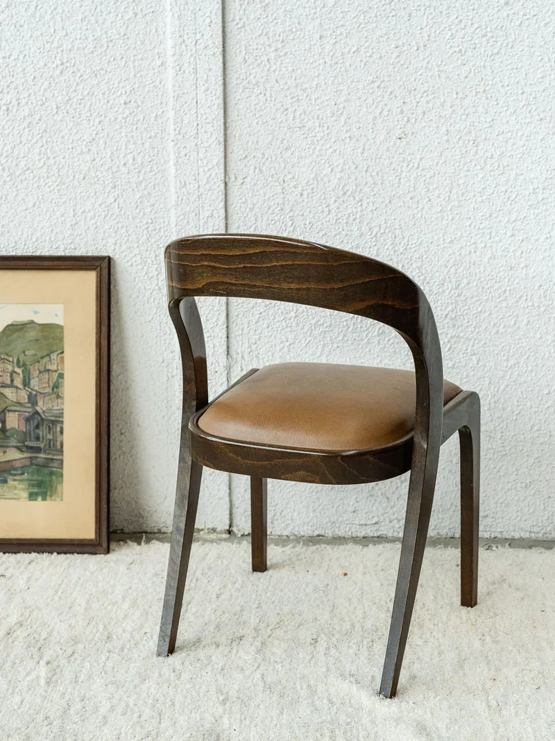 Alma, le lot de 2 chaises Baumann N°247