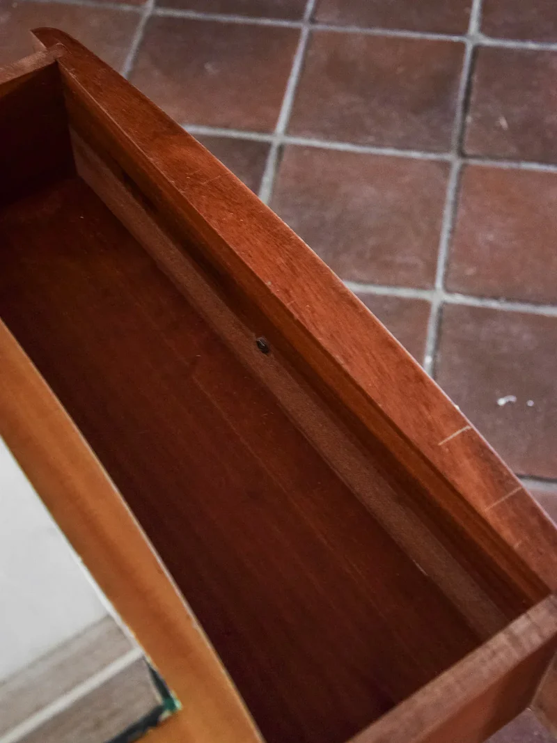 Maïa, la table de chevet en bois N°97