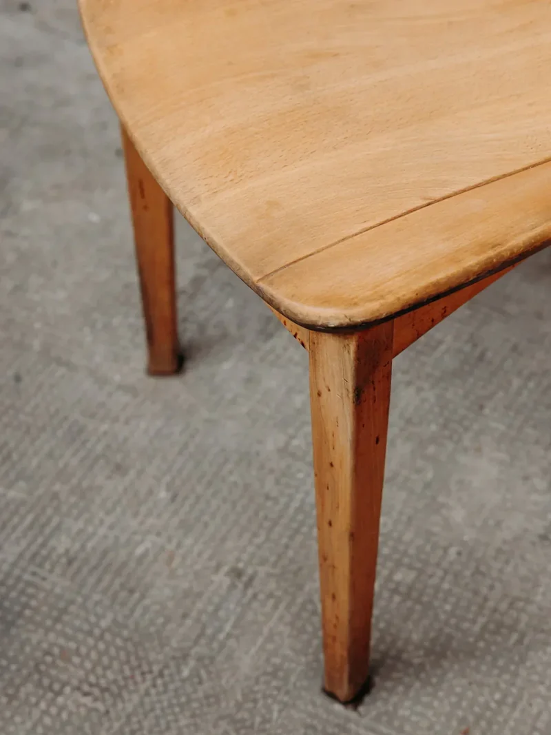Alma, la chaise en bois N°220