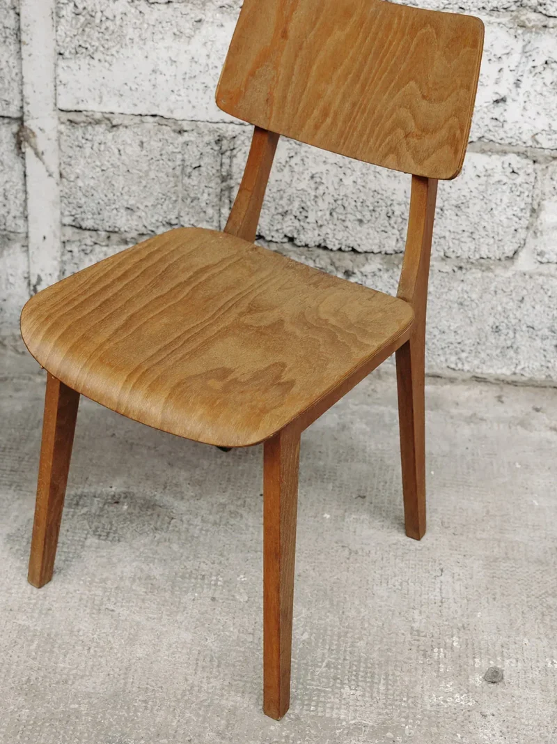Alma, la chaise en bois N°219