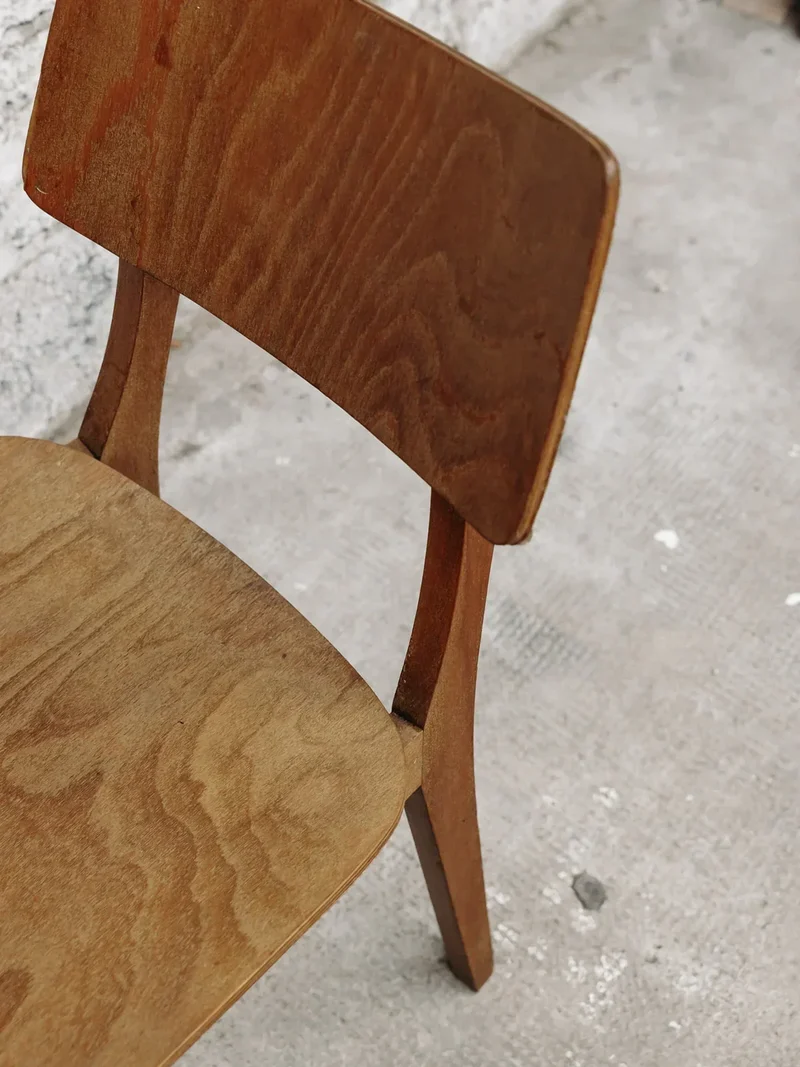 Alma, la chaise en bois N°219